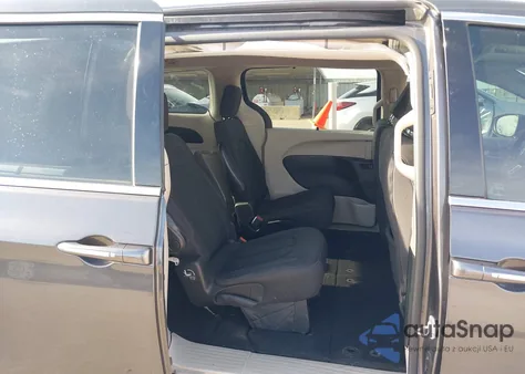 2019 Chrysler Pacifica Touring Plus z USA, uszkodzony, nr VIN 2C4RC1FG9KR576977